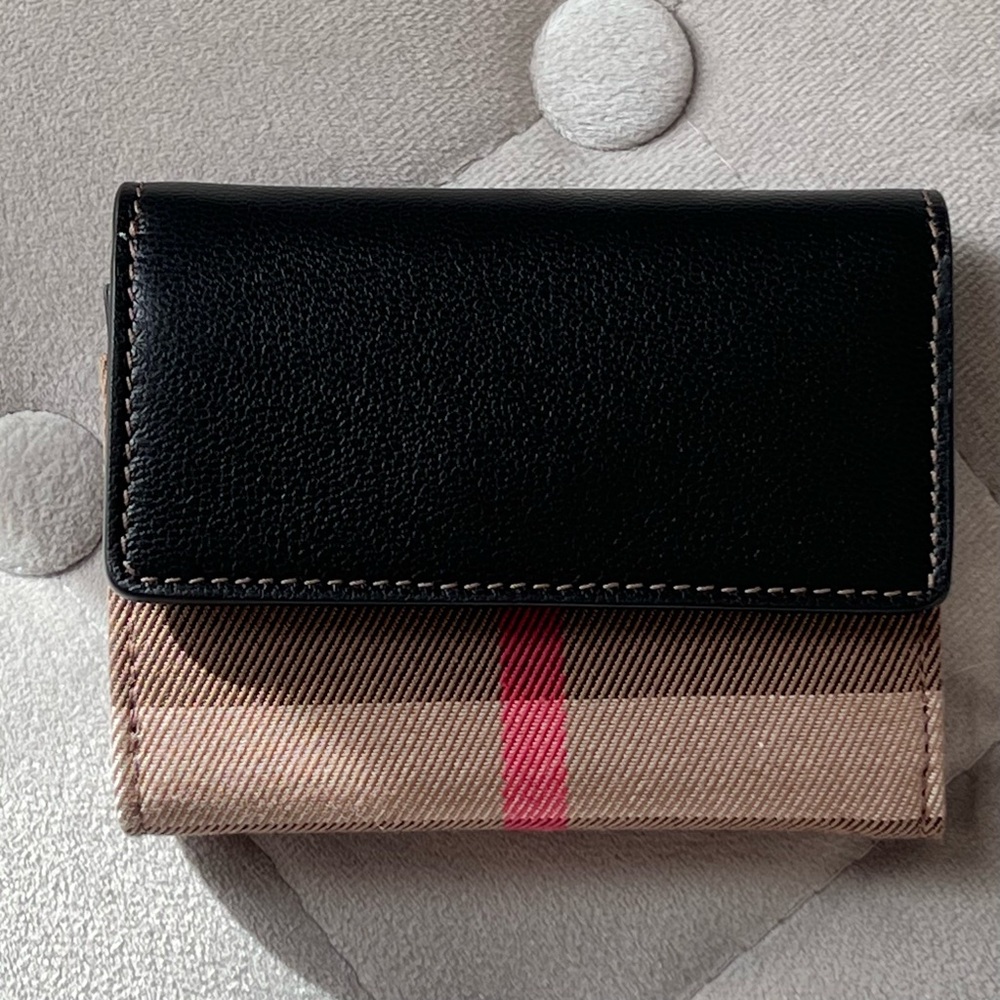 Burberry Check Trifold Wallet in Black